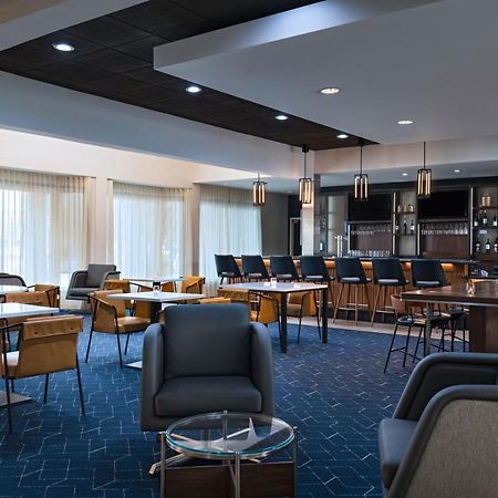 Courtyard By Marriott San Antonio Airport Hotell Exteriör bild