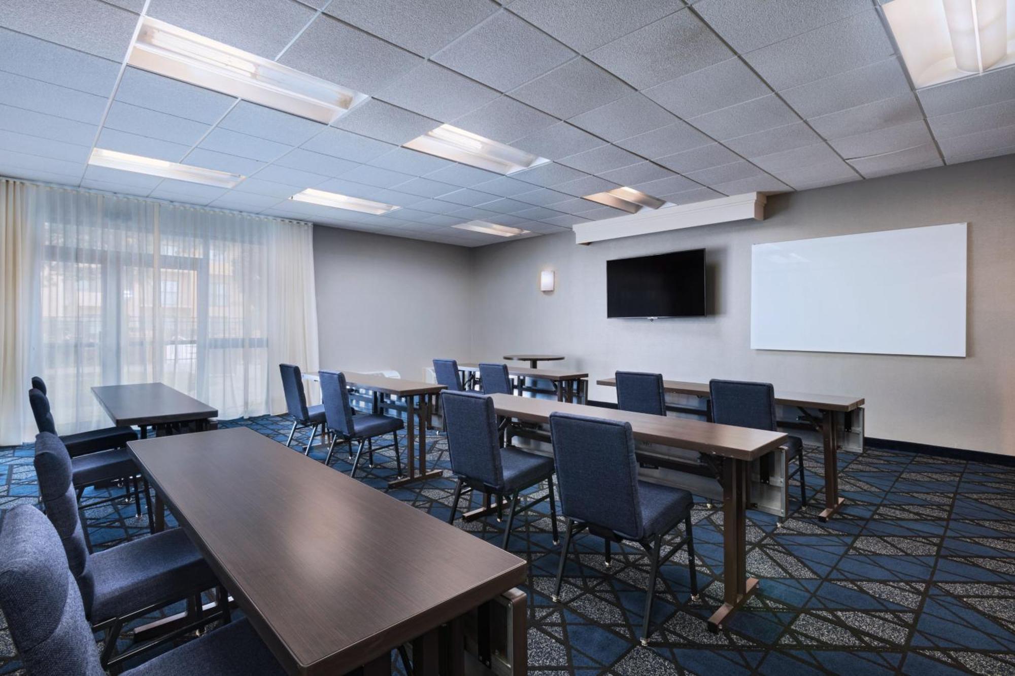 Courtyard By Marriott San Antonio Airport Hotell Exteriör bild