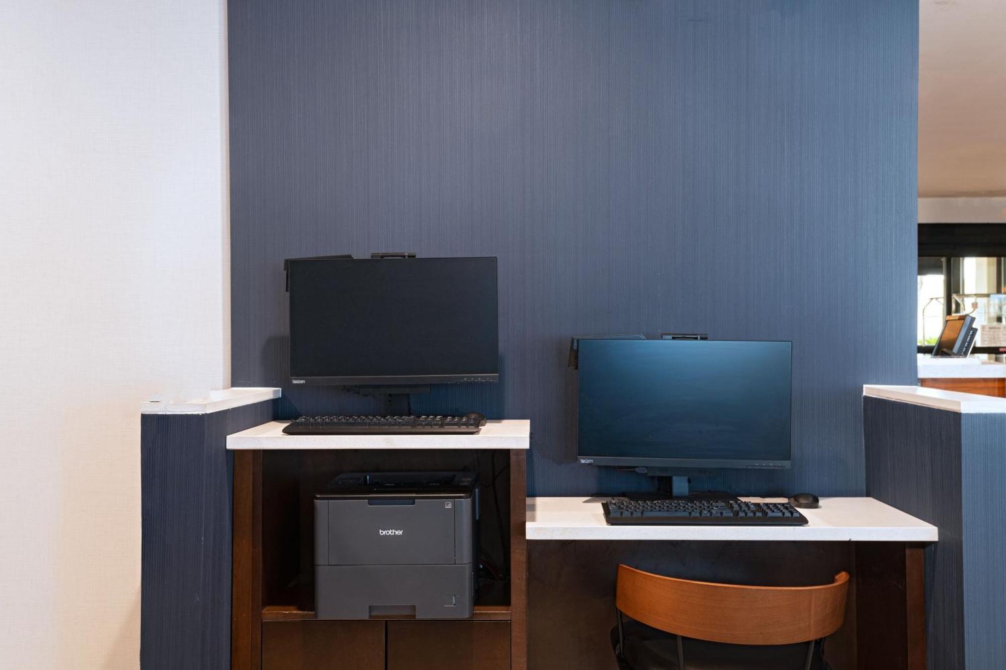 Courtyard By Marriott San Antonio Airport Hotell Exteriör bild